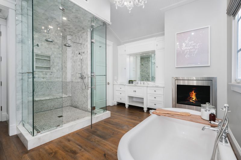 Luxurious Shower with Seat
